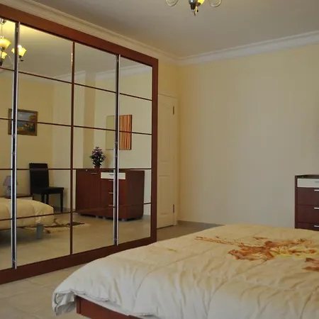 City Centre Toros Apartman *